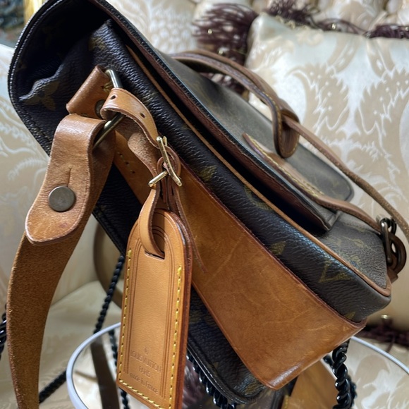 Louis Vuitton 1984 Cartouchiere Cross Body MM Code 8902 SL - Picture 7 of 14